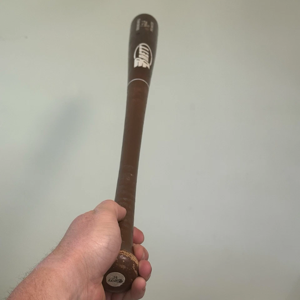 BATE DE BÉISBOL BRETT BROS GEORGE BRETT 32" MADERA DE ARCE PRO MASTER Foto 2 de 4