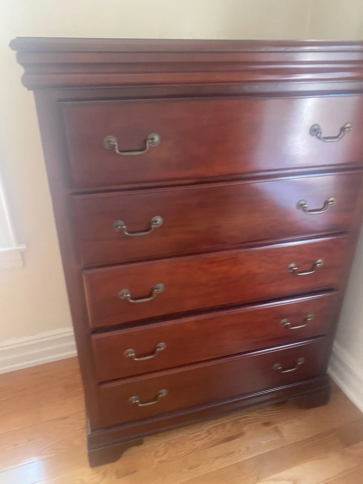 Cajones acabado cereza Foto 2 de 3