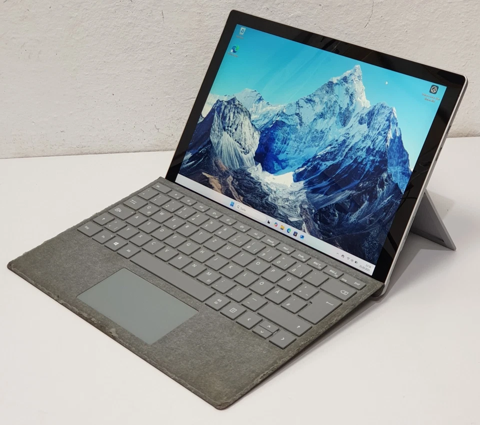 Tablet + Tastatur Surface Pro 4 i5-7300U 256GB 8GB 12.3" Win.11 + Dockingstation - Bild 2 von 4