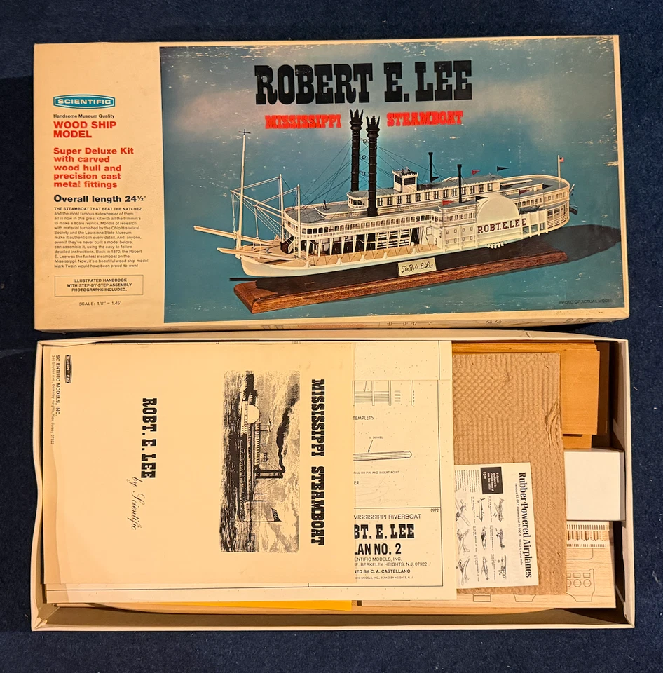 Scientific Robert E. Lee Mississippi Steamboat Wood Ship Model - Image 2 of 4