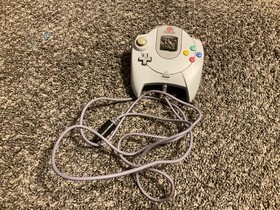 4 Sega Dreamcast Controllers - White UNTESTED
