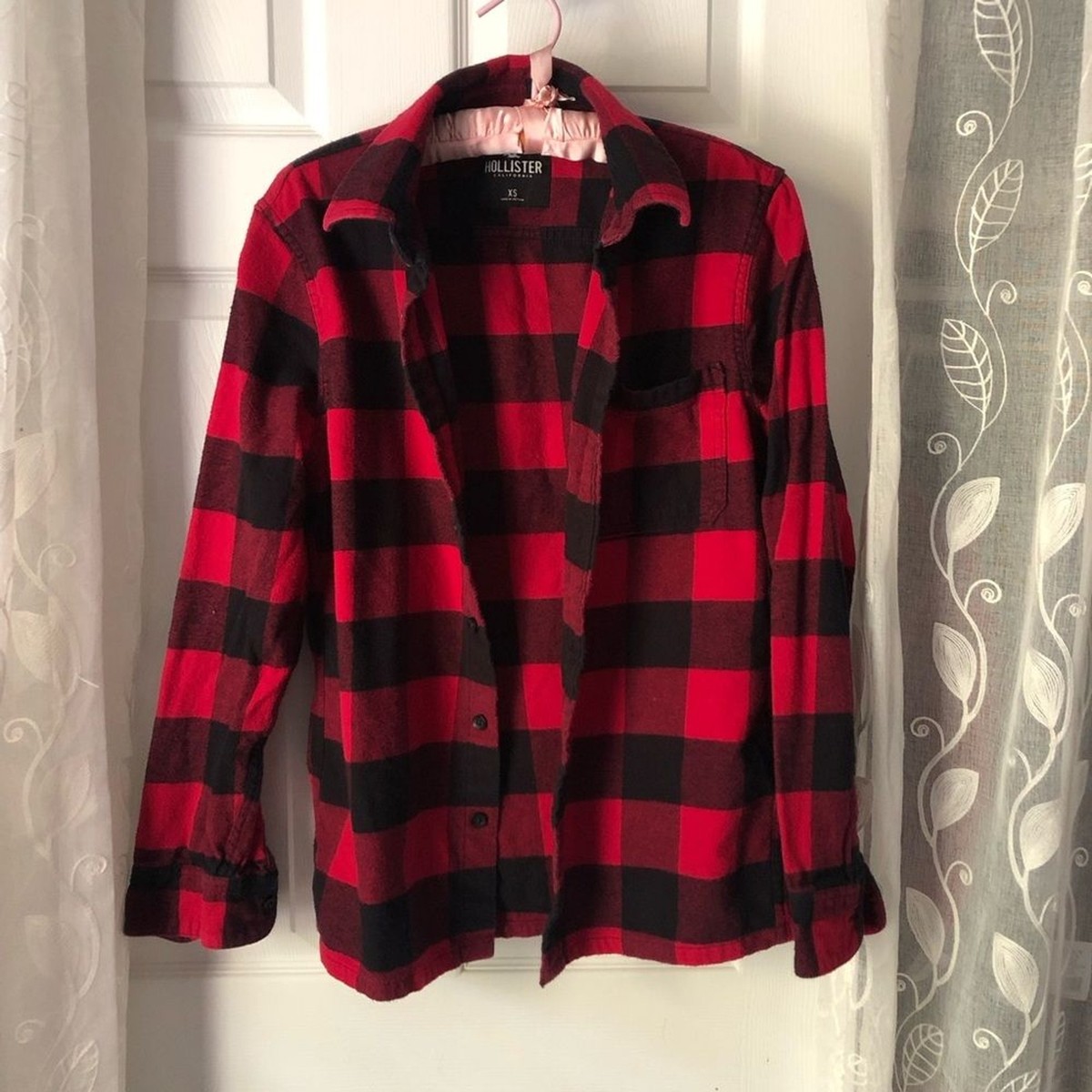 Hollister Buffalo Plaid Flannel Shirt Red Black Checkered Button Down men  Sz xs