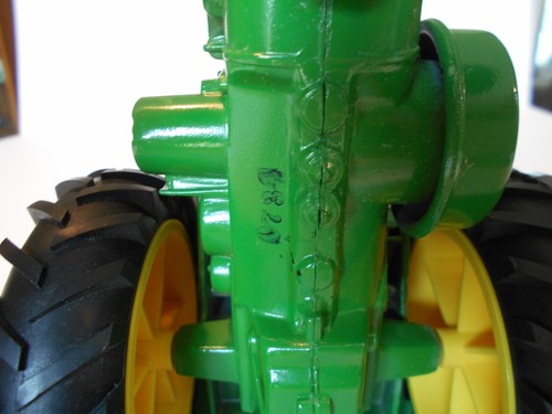 Vintage 1993 Ertl 1:16 Scale John Deere 1956 Model 820 Diesel Tractor #5705 Used - Picture 17 of 18