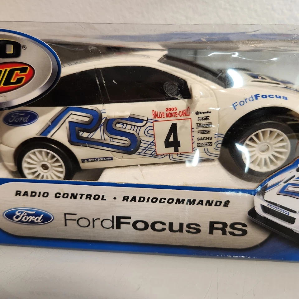 TYCO Ford Focus RS Rally Car. 1:16 Scale RC Car & Remote Battery Charger NEW - Image 4 of 4