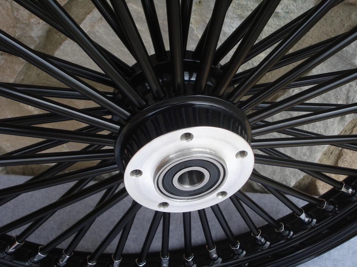 21X2.15 FAT KING 48 SPOKE FRONT WHEEL HARLEY SOFTAIL NIGHT
