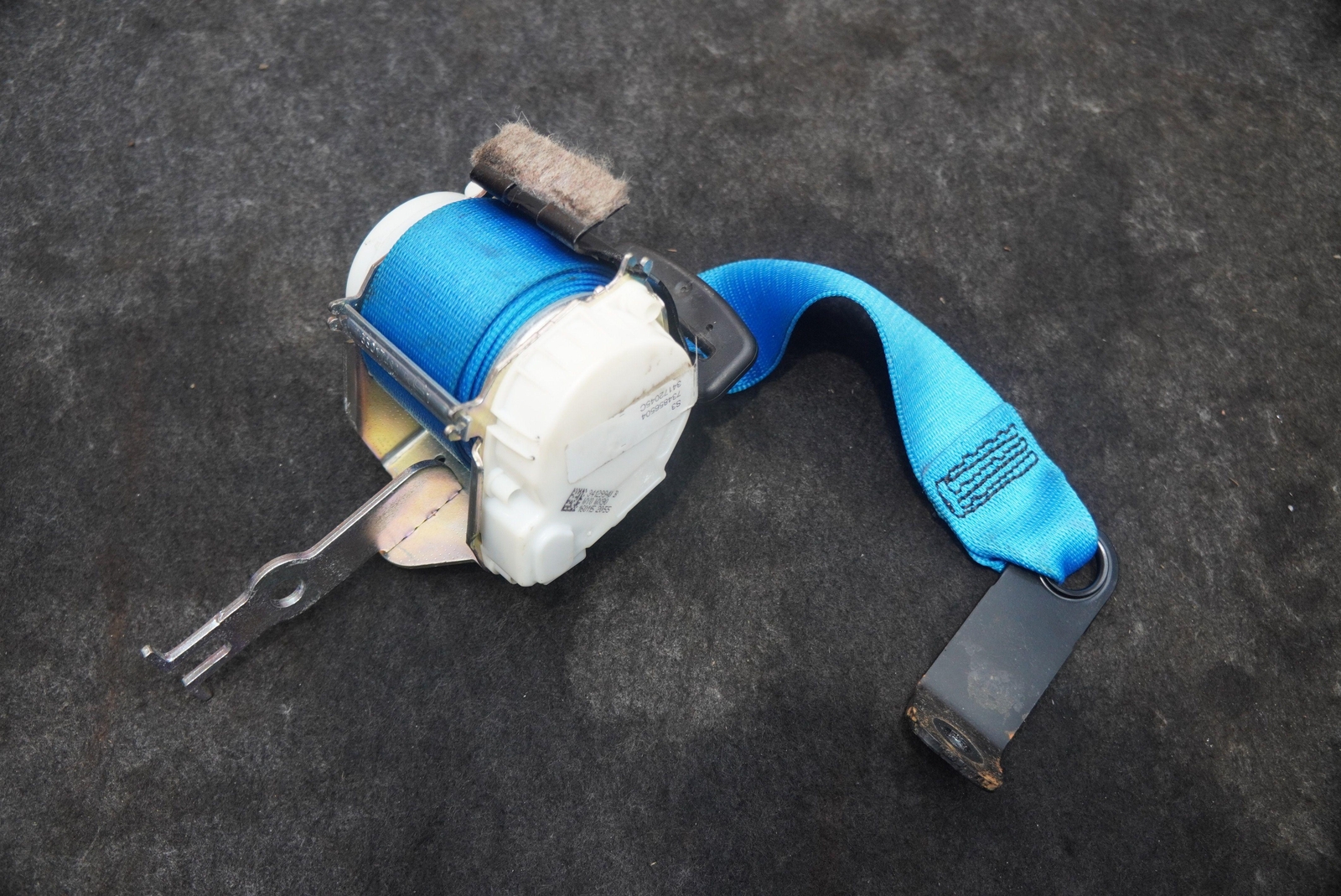 Rear Left or Right Seat Belt Retractor Blue 72117348565 OEM BMW i8 2014-17