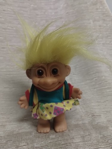 Russ, Muñeca Troll Vintage 4” Russ Escuela Niña Con Mochila Pelo Amarillo - Imagen 6 de 9