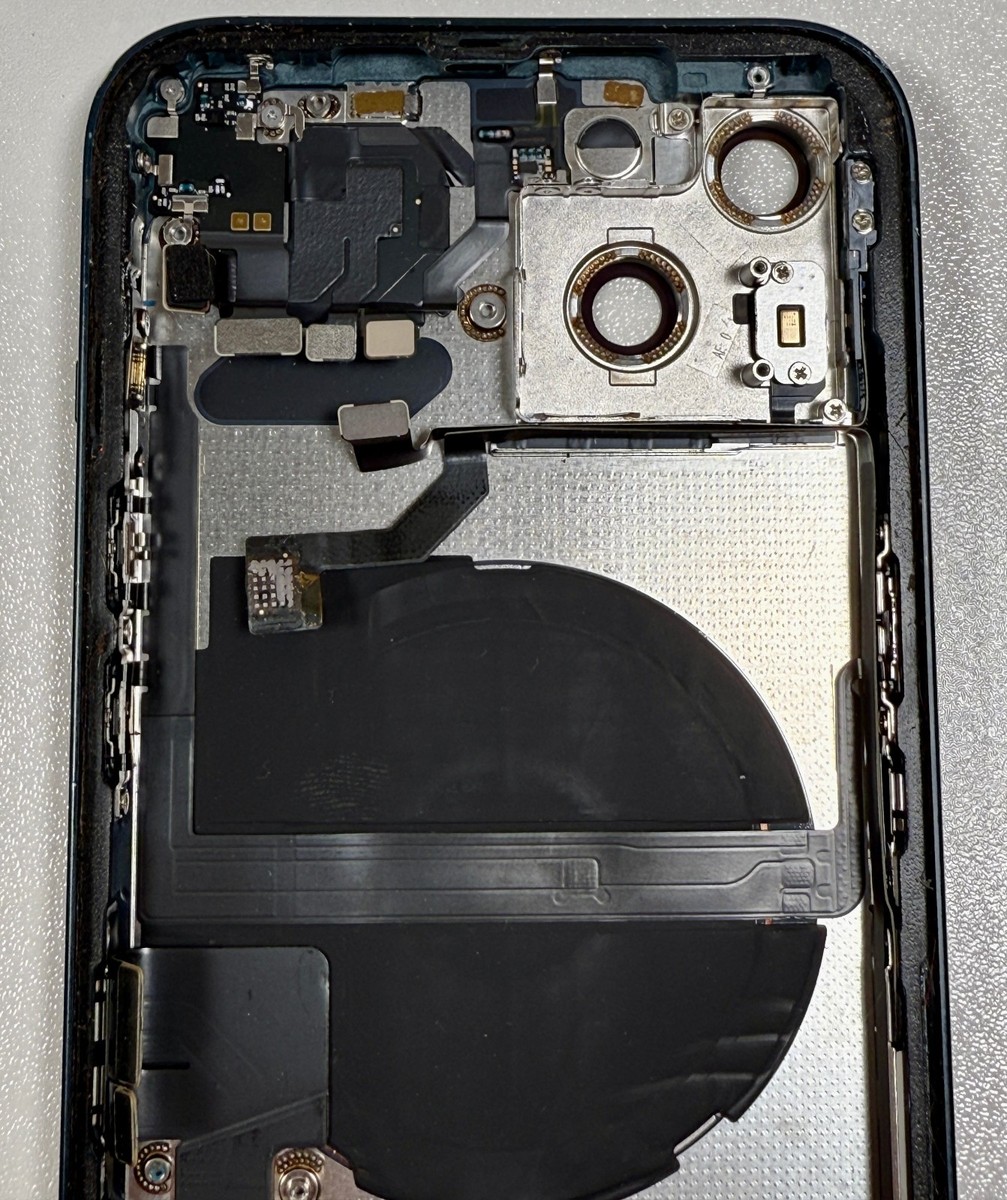 Apple iPhone 13 6.1