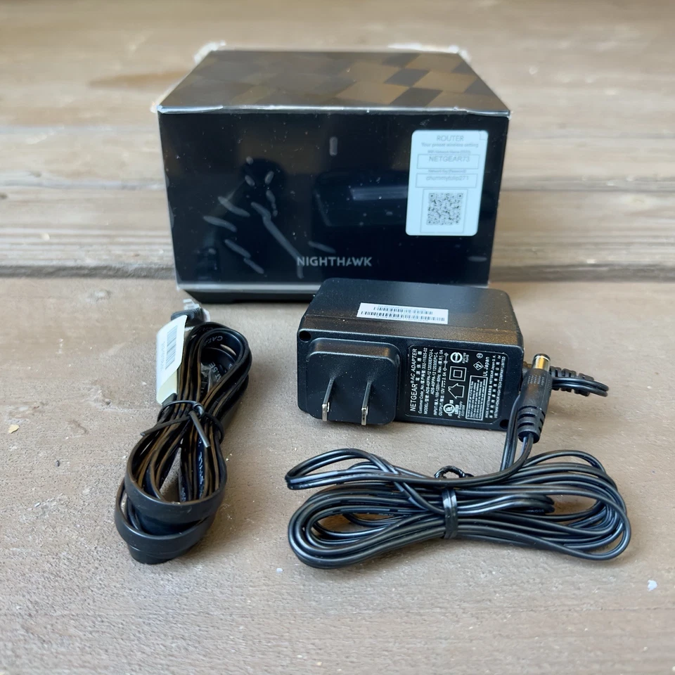 NETGEAR Nighthawk MR80 AX3600 Tri-Band Mesh WiFi 6 Router – New (No Box) Adapter - Image 2 of 4