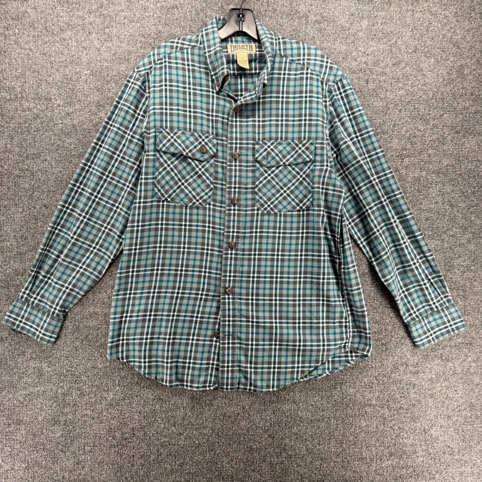 Duluth Trading Shirt Mens M Green Plaid Flannel Button Up Hiking Casual Outdoor
Opens in a new windo