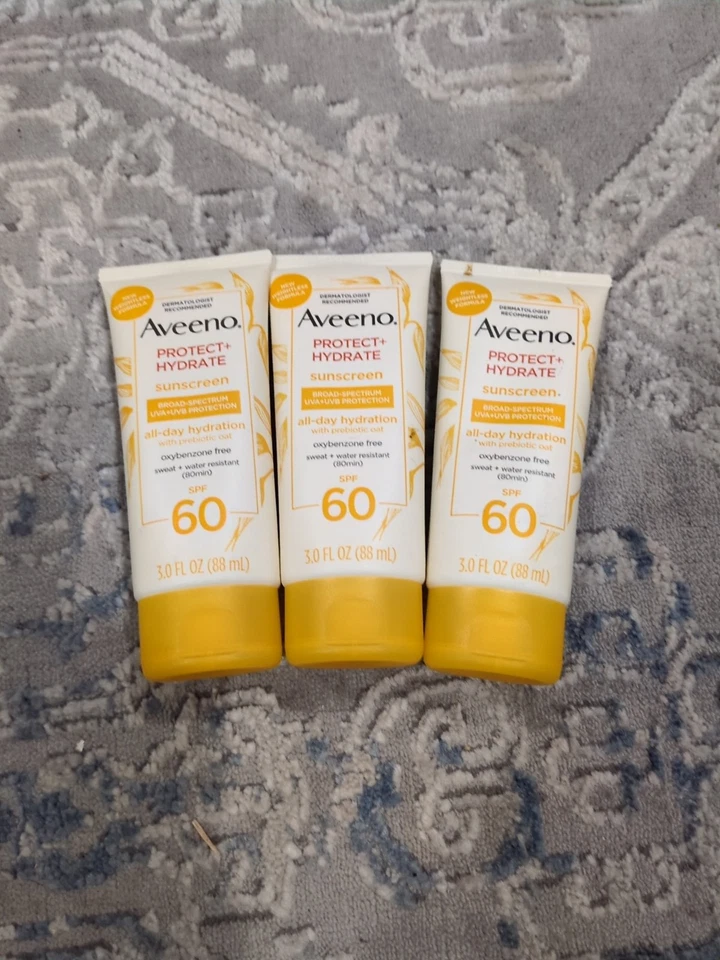 Lote de 3 lociones protectoras solares corporales Aveeno Protect + Hydrate con FPS 60 3 oz CADUCIDAD: 26/06 Foto 3 de 4