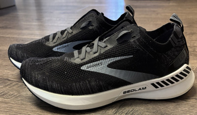 Brooks Bedlam 3 Women s Shoes Black Blackened Pearl White Size 8.5