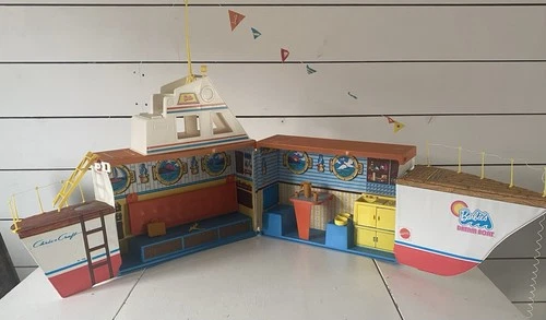 Vintage 1974 Barbie Dream Boat Mattel Playset Fold & Go