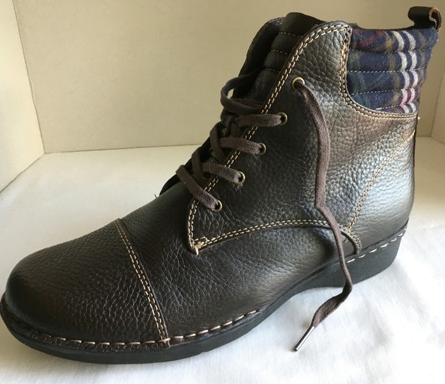 clarks women's whistle bea ankle boot