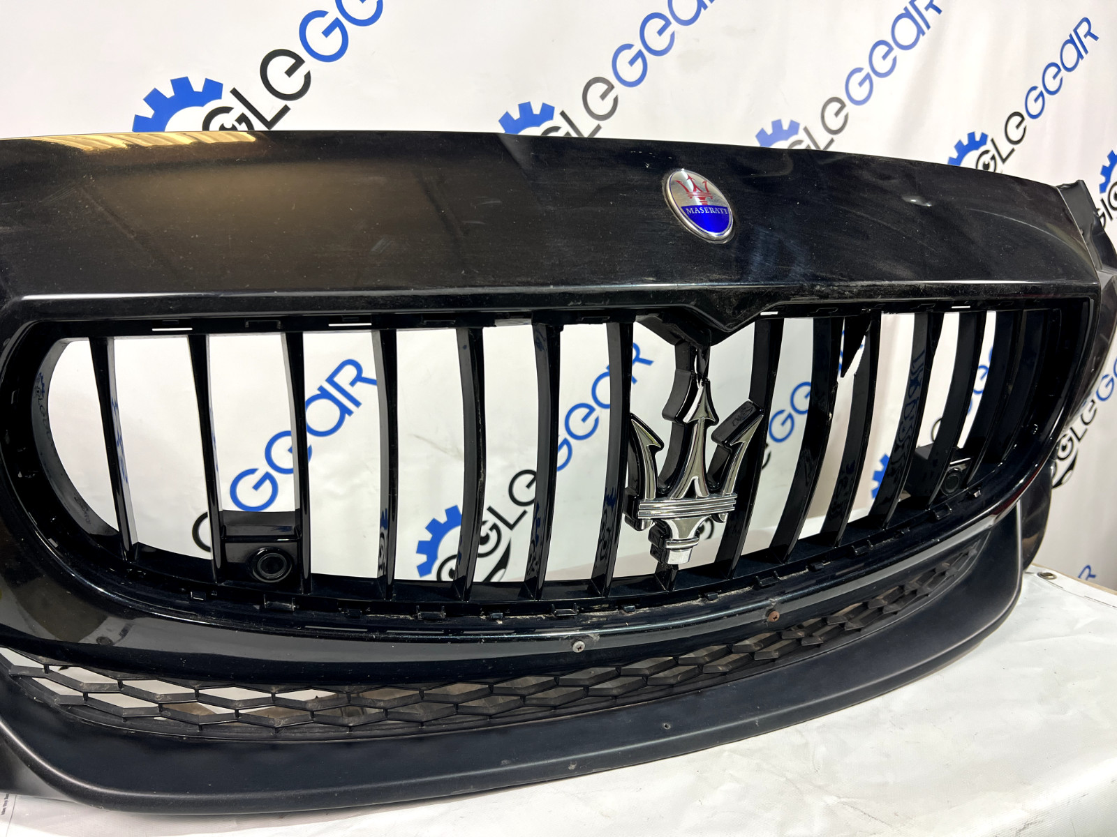 2014-2016 Maserati Quattroporte Front Bumper Cover W/ Grilles & Park Sensors OEM