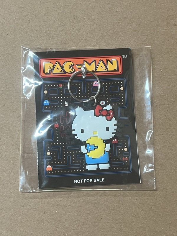 San Diego Comic Con Exclusive Hello Kitty PAC-Man Keychain 