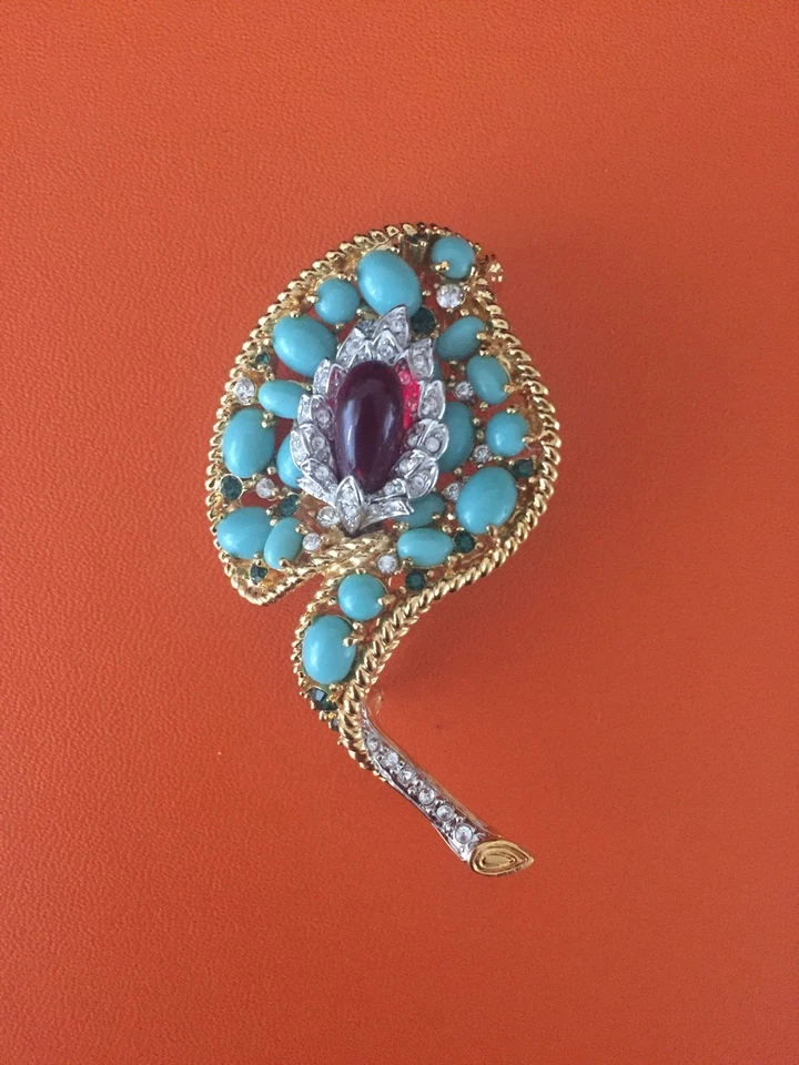 Broche Kenneth Jay Lane KJL imitación turquesa Foto 2 de 4