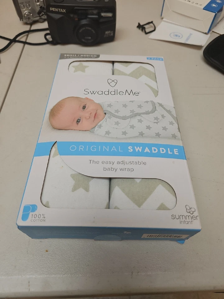Paquete de 2 envolturas ajustables para bebé SwaddleMe de verano pequeñas/medianas 0-3 mos 7-14 lb Foto 2 de 4