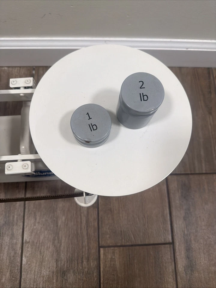Edlund Baker’s Scale Model BDS White Color , 16oz Good Condition W/ 1, 2 & 4lb - Image 2 of 4
