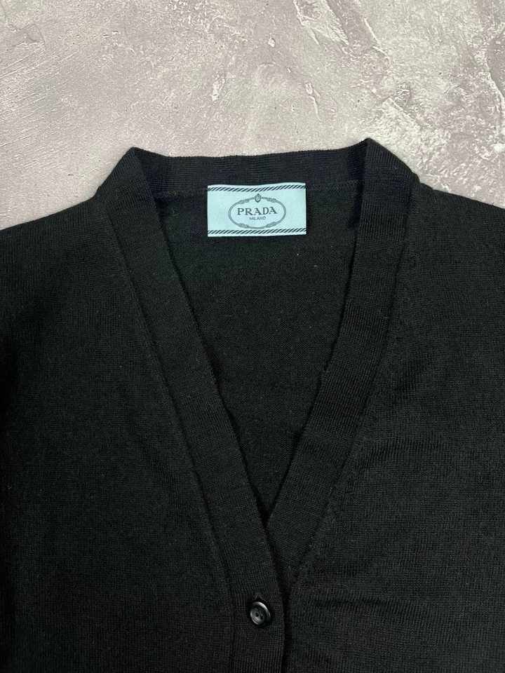 Prada Milano 羊毛开衫毛衣 38 码 — 第 2/4 张图片