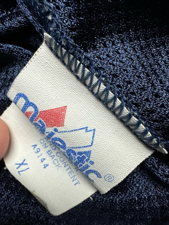 Vintage 90s Cleveland Indians Shorts Majestic Size XL - Image 4 of 4