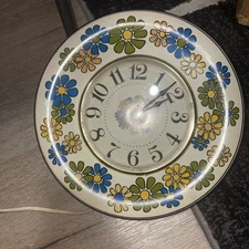Spartus Metal Wall Clock Floral Green Orange Blue Yellow Vintage 60s/70s Antique
