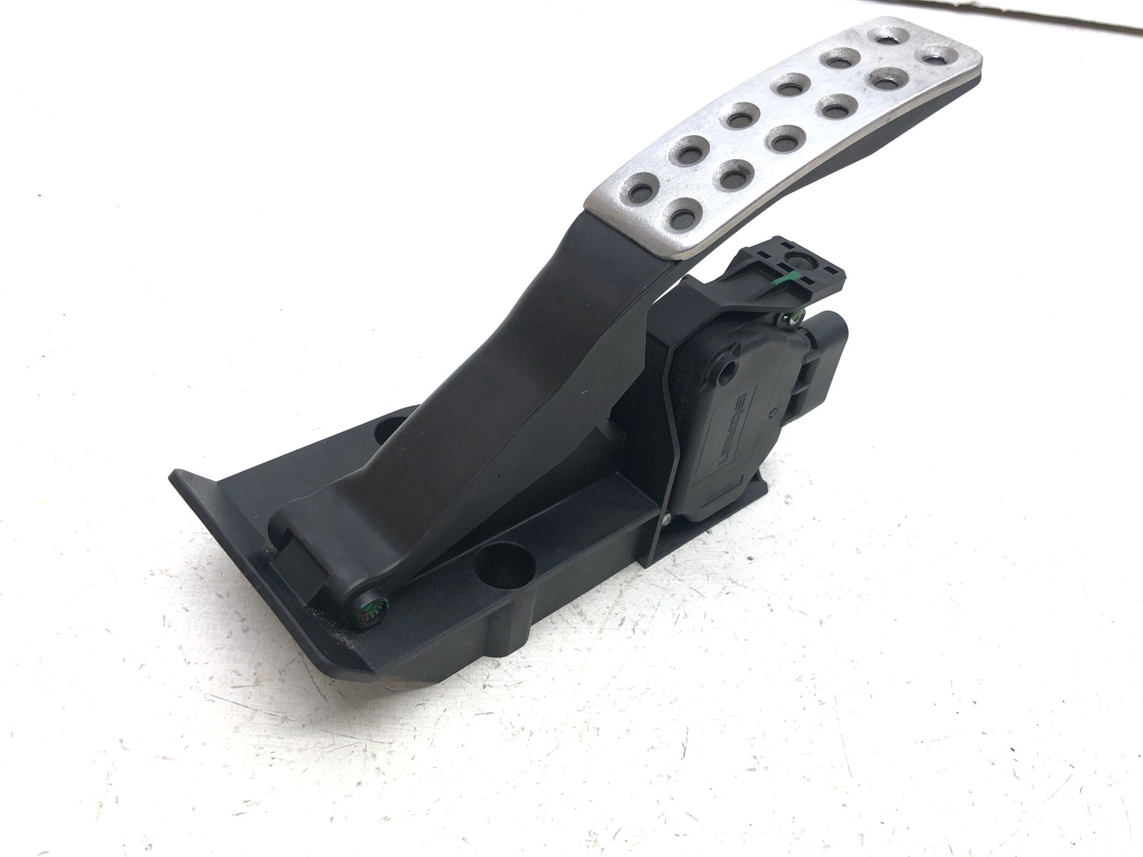 2017-2020 FERRARI GTC4LUSSO ACCELERATOR THROTTLE GAS PEDAL 243117 OEM