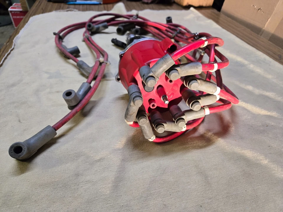 MSD 85551 Chevy Distributor Pro-Billet con cables - Usado Foto 4 de 4