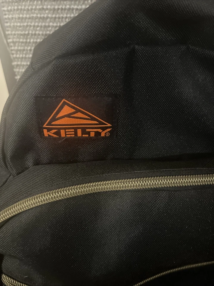 Mochila de día Kelty tamaño grande 19x14x6 negra para computadora portátil escolar Foto 2 de 4