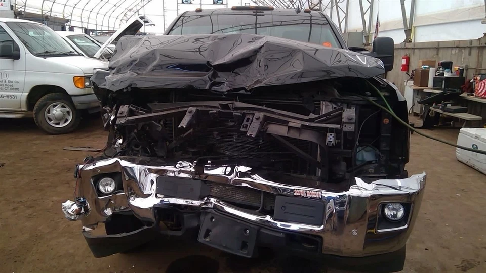 (LOCAL PICKUP ONLY) Rear Bumper Step DRW Chrome Bumper Fits 15-19 SIERRA 3500 PI Foto 4 de 4