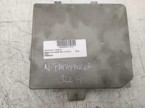 284B6EB30C Caja Reles/Fusibles para NISSAN PATHFINDER (R51) 2.5 dCi LE 2415696 - Imagen 3 de 6