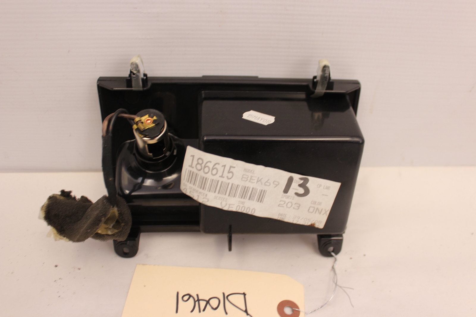 2009 Pontiac G8 GT Center Console Storage Cubby Assembly 92206136 OEM