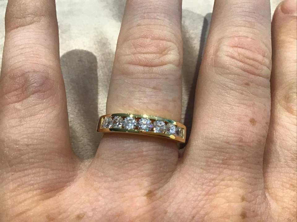 Anel Half Eternity folheado a ouro 9k 925 M e metade diamante criado em laboratório 1,4 quilates - Imagem 2 de 4