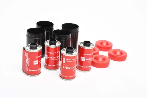 4X reloadable 35mm film cartridges w/ 4x matching canisters - Mint-