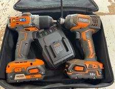 Ridgid 18V 2 Tool Combo Kit w/ Impact Driver (R86034) and Drill/Driver (R8701)
