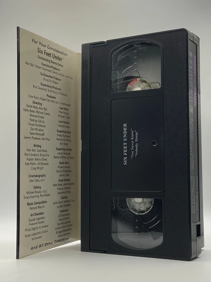 Six Feet Under VHS – FYC Promo S3 – Gatefold, 2 Episodes, HBO Awards Screener - Imagem 2 de 4