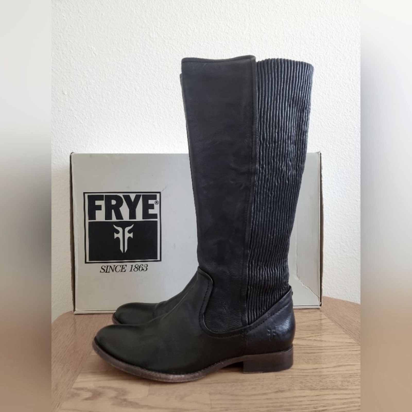 FRYE Melissa Scrunch Black Pleated Leather Tall Riding Boots Women's Shoe Size 8