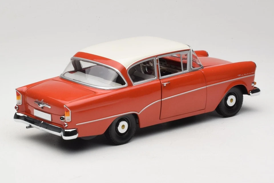 180043201 Opel Rekord P1 rojo Minichamps 1:18 Foto 3 de 4