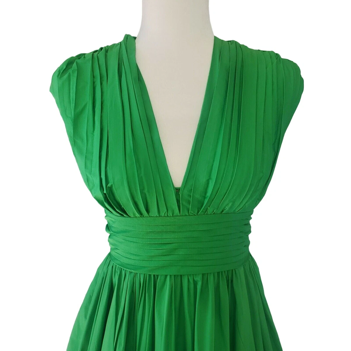 Kelly green top cocktail dresses