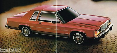 1982 Ford LTD Brochure / Catalog: CROWN VICTORIA,COUNTRY SQUIRE