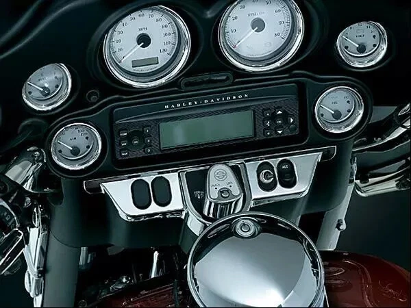 Хромированная панель переключателя обтекателя Kuryakyn 3783 Harley Electra/Street Glide 1996-2013 - Изображение 4 из 4