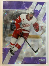 2023-24 SPx - Dylan Larkin #5 Purple Parallax /149