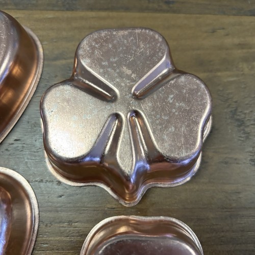 5 Vintage Retro Anodised Pink Mould Jelly Pate Heart Clover Kitchenalia - Foto 10 di 16