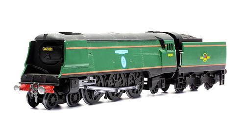 Dapol C084 OO Gauge SR Battle of Britain '92 Squadron' Plastic Kit