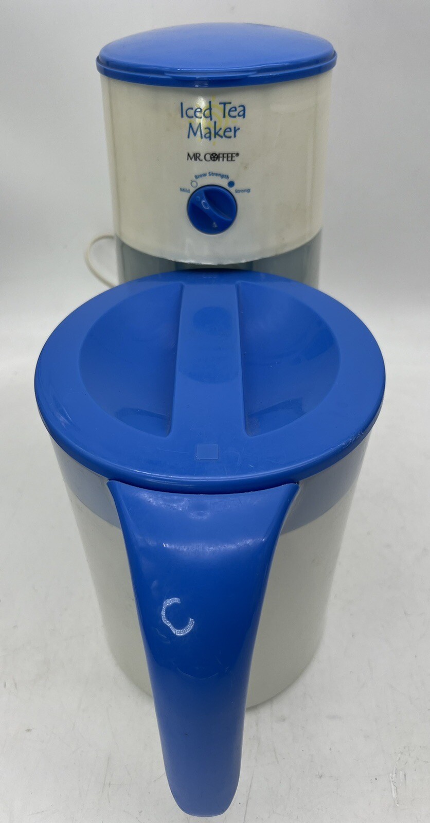 Mr Coffee Iced Tea Maker TM70 3 Quart Adjustable Strength Blue WITH