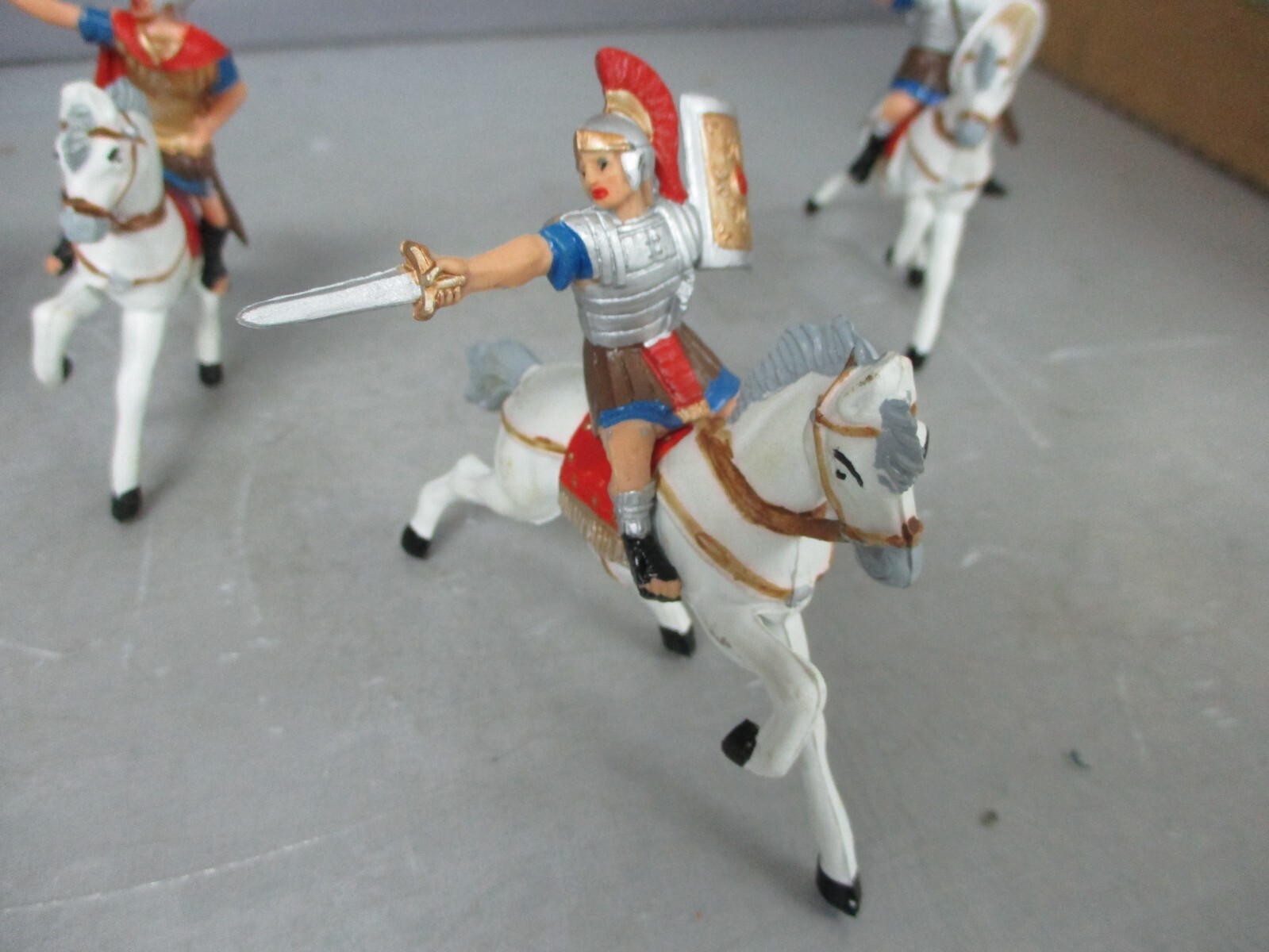 5 REAMSA PLASTIC ROMAN SOLDIERS W/HORSES eBay