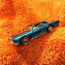 100% Original Hot Wheels Redline Blue Custom Continental Mark III WHITE INT NR!