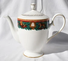 Nikko - David Davir - CHRISTMAS TRADITIONS - COFFEE POT with LID - 4 CUP