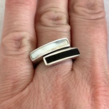 Sterling Silver 925 SX Modernist Black Onyx Mother Of Pearl Band Ring Sz 5.75