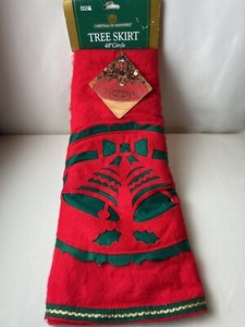 Vtg Christmas on Main/Santa's Best Red & Green Felt Tree Skirt/Table Cover 48"